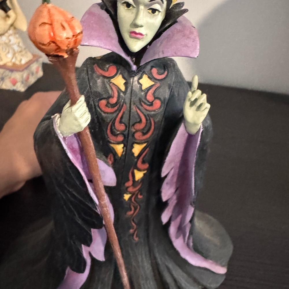 Maleficent Figurine with Staff - Picture 7 of 7